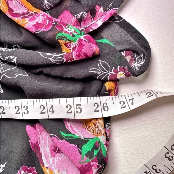 Torrid Floral Cropped Chiffon Blouse NWT - Picture 12 of 16